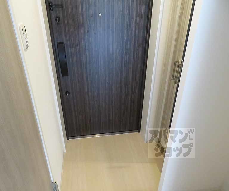 クレストタップ京都丹波口の玄関写真