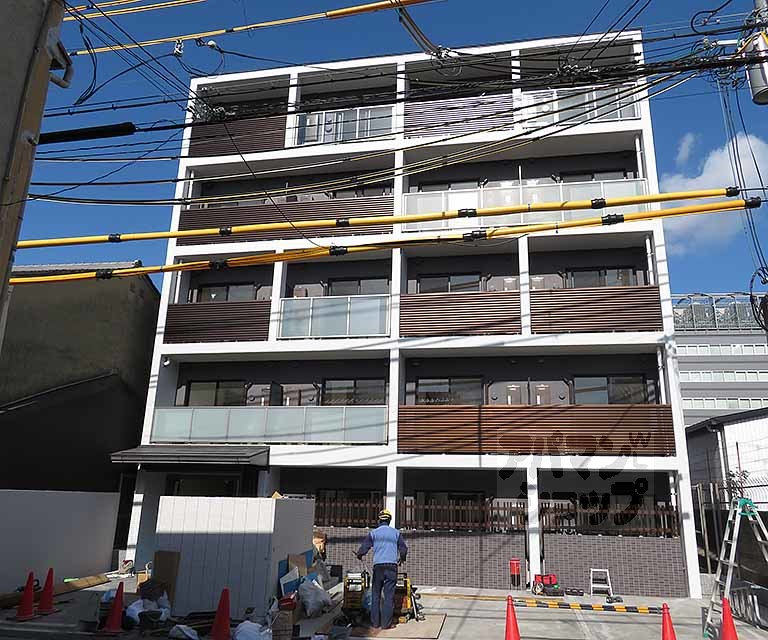 クレストタップ京都丹波口の外観写真