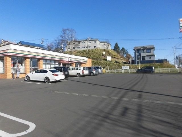 コンビニ　セブンイレブン 釧路桜ヶ岡3丁目店（コンビニ）まで92m