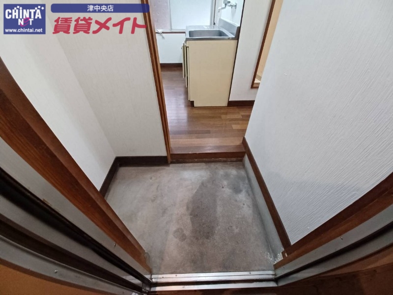 ひまわり荘2の玄関写真