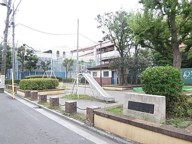 公園　川端第二公園（公園）まで8m