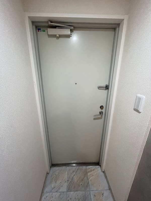 玄関　※参考写真