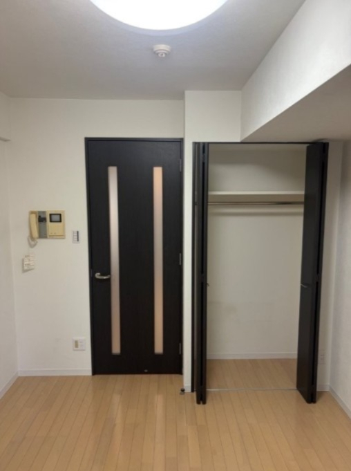居室・リビング　反転タイプ・別部屋参考写真