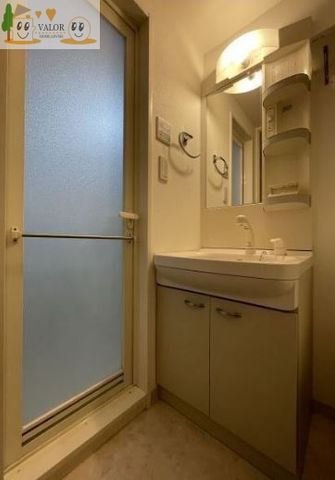 洗面設備　洗面同シリーズ別部屋