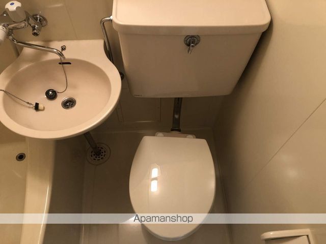 西武国分寺線 国分寺駅 徒歩2分 5階建 築41年のトイレ写真