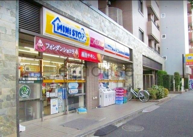 コンビニ　ミニストップ中野本町4丁目店（コンビニ）まで240m