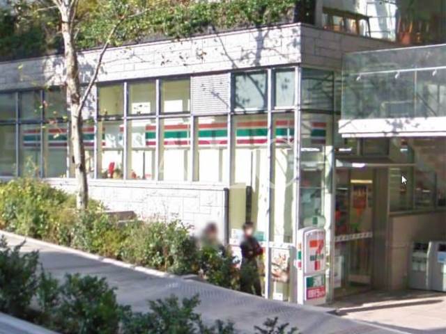 コンビニ　セブンーイレブン赤坂ガーデンシティ店（コンビニ）まで383m