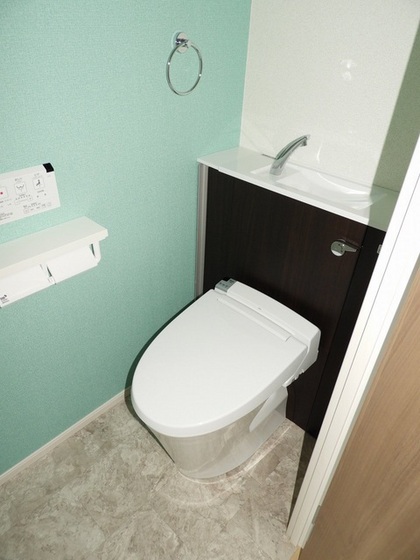スカイブルー・ヨシのトイレ写真