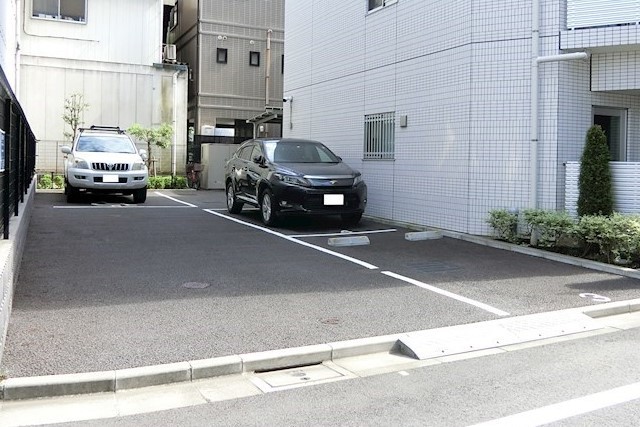 駐車場　駐車場