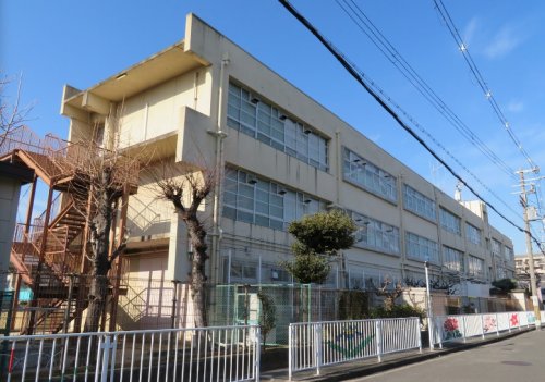 小学校　東大阪市立荒川小学校（小学校）まで288m