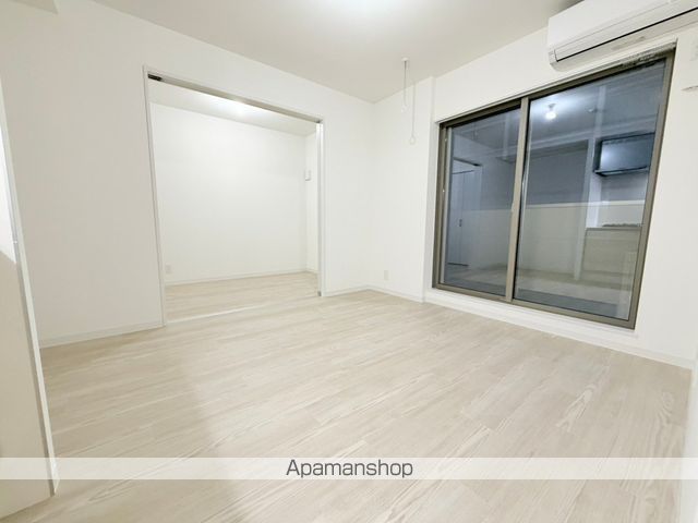 ジーメゾン名古屋柳堀町の居間写真