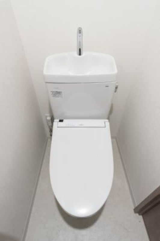 東京メトロ東西線 木場駅 徒歩4分 10階建 築4年のトイレ写真