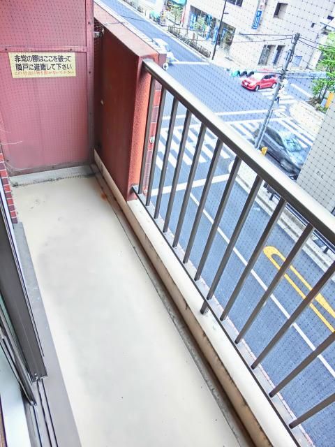 バルコニー　広めのバルコニー