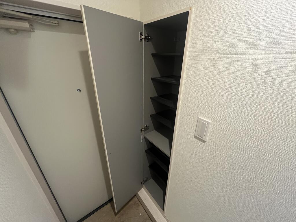 玄関　※モデルルーム参考写真※