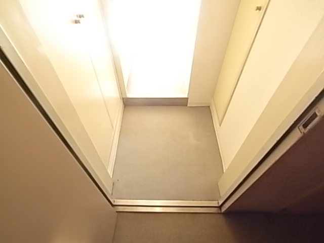 玄関　落ち着いた玄関です