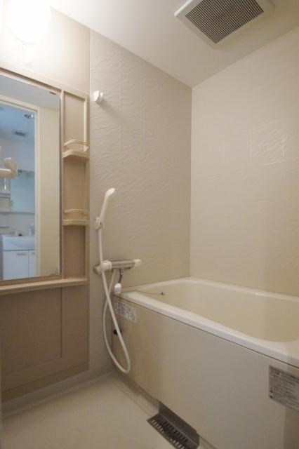 バス・シャワールーム　※同物件別部屋参考画像