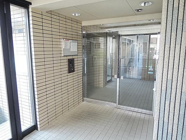 エントランス　★オートロック★