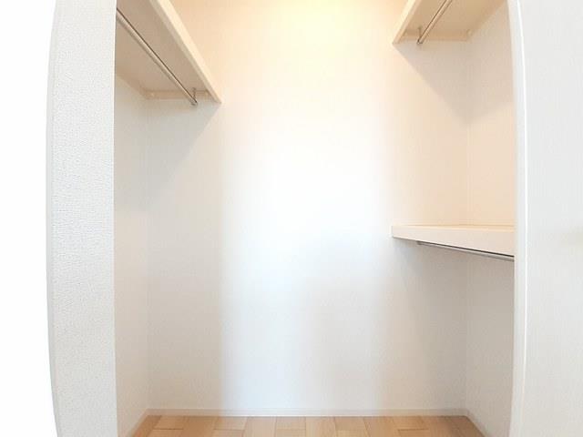 収納　ウォークインクローゼット