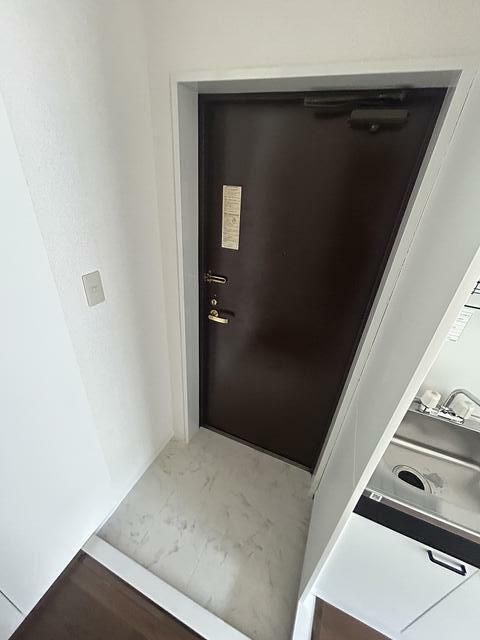 玄関　（別タイプ参考写真）プラーズ滝野川　北区滝野川7