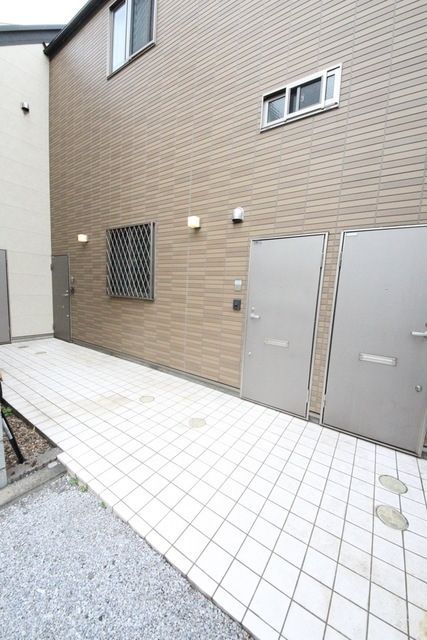 エントランス　☆お問い合わせはお早めに☆