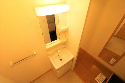 洗面設備　独立洗面台を完備しており女性の方にはおススメ