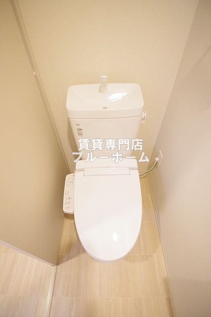 トイレ　温水洗浄便座付のトイレ！