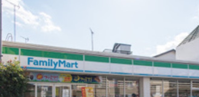 コンビニ　ファミリーマート原町二丁目店（コンビニ）まで180m