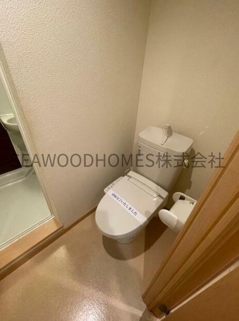 トイレ　温水洗浄便座のトイレです
