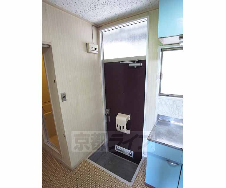 玄関　・お部屋探しは京都ライフまで・