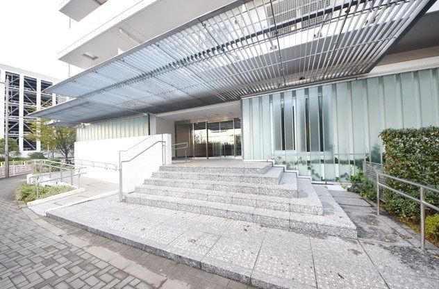エントランス　建物の内部です