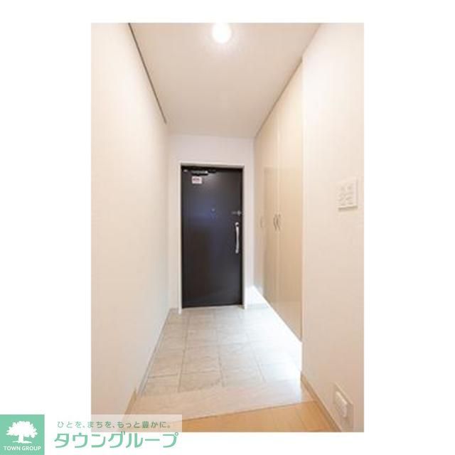 玄関　※写真は同タイプ住戸です。