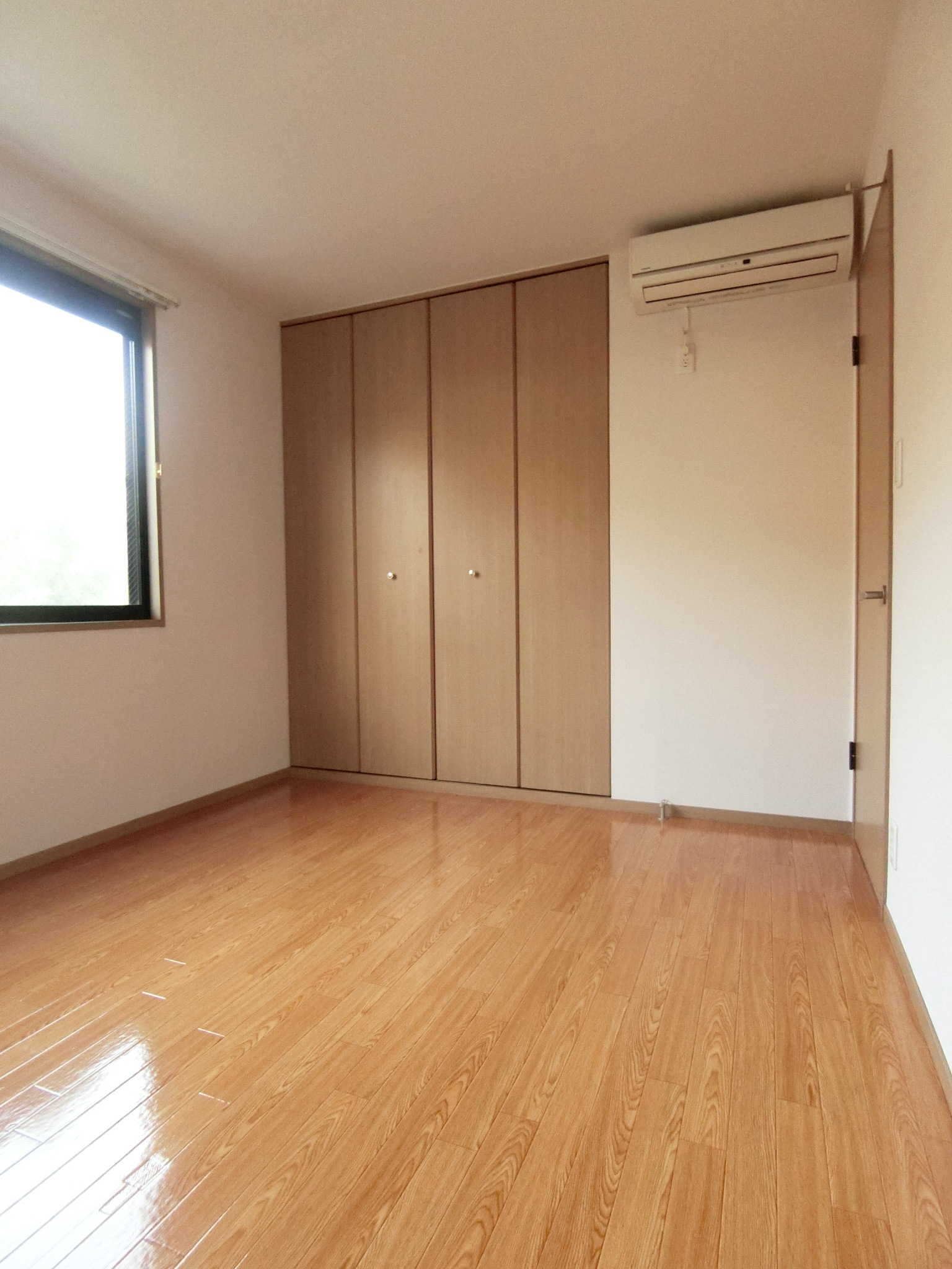 居室・リビング　フローリングのお部屋☆