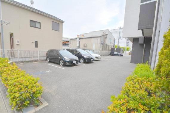 エントランス　綺麗なエントランスです。