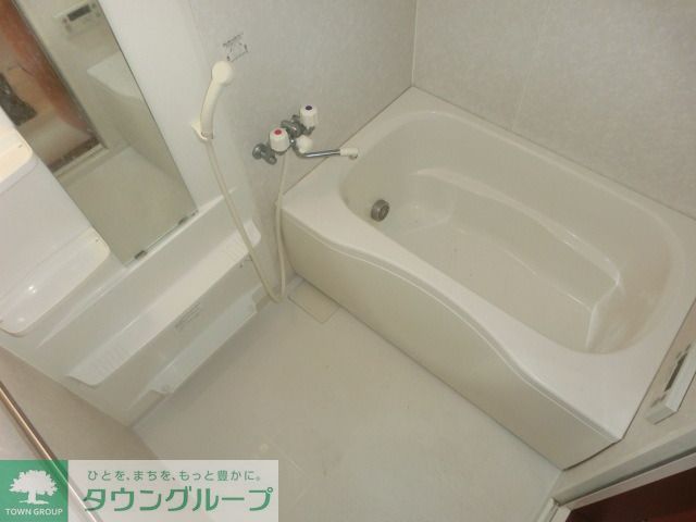 バス・シャワールーム　追い焚き付き浴室