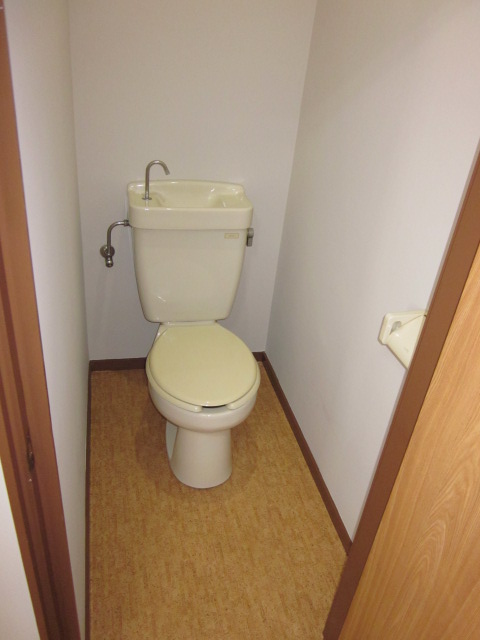 ハイツ・YOUのトイレ写真