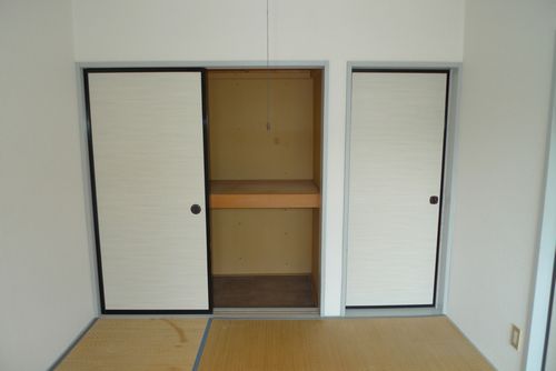 収納　２段押し入れ