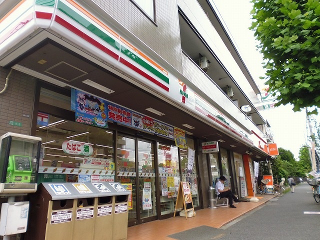 コンビニ　セブンイレブン練馬北町1丁目店（コンビニ）まで370m