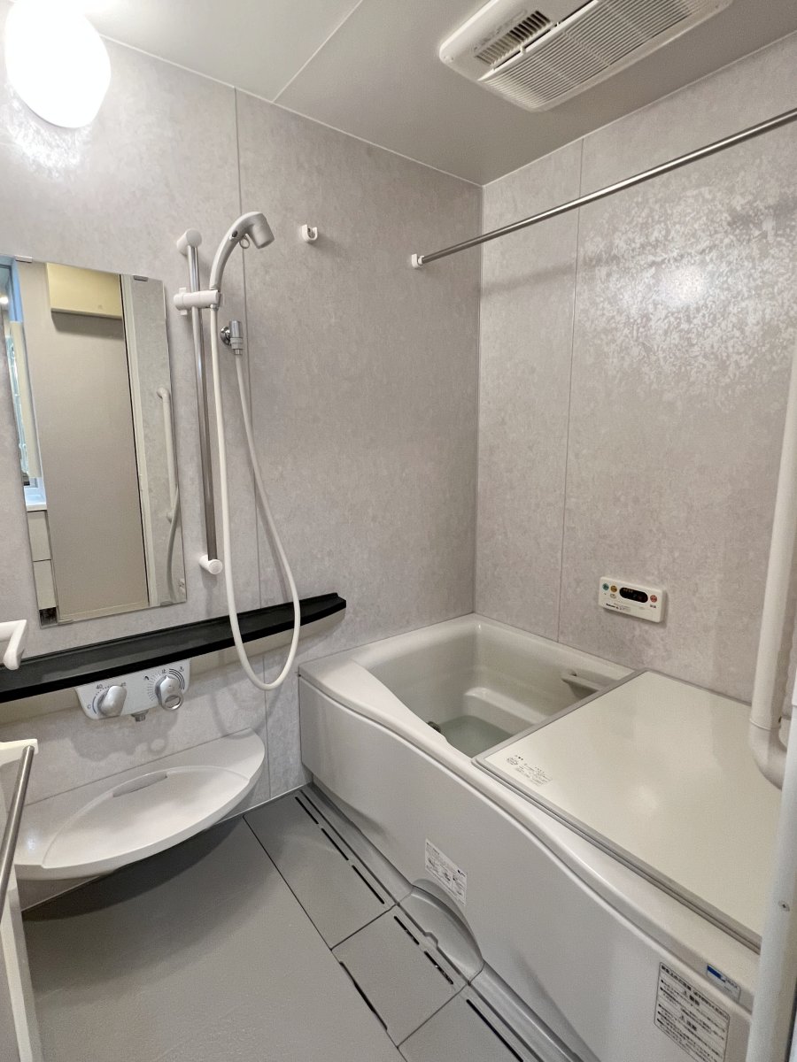 バス・シャワールーム