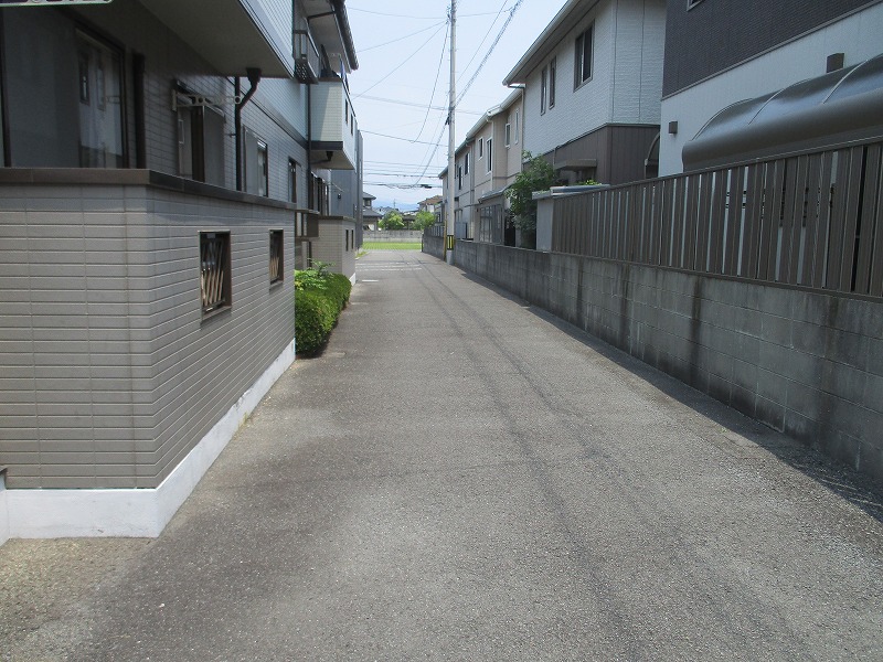 松山市 2階建 築32年の外観写真