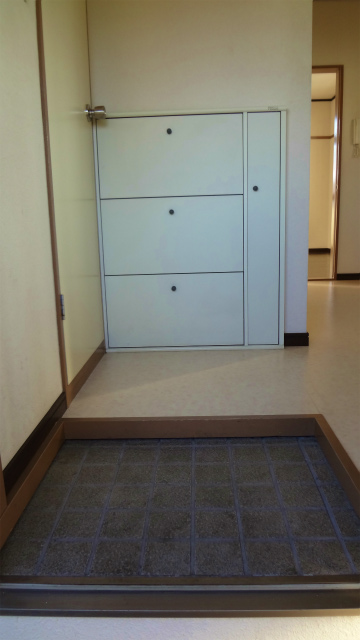 玄関　玄関もいつもきれいにしてスッキリ