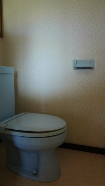 トイレ　キレイに使ってねぇ～