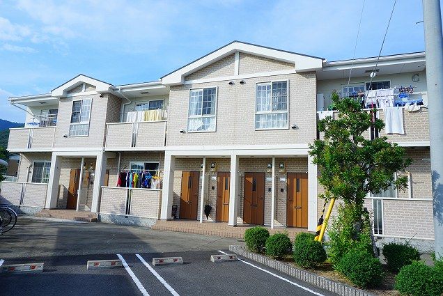 ＪＲ予讃線 国分駅 徒歩15分 築23年
