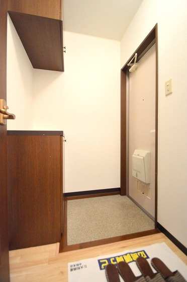 玄関　靴箱もあり広めの玄関♪