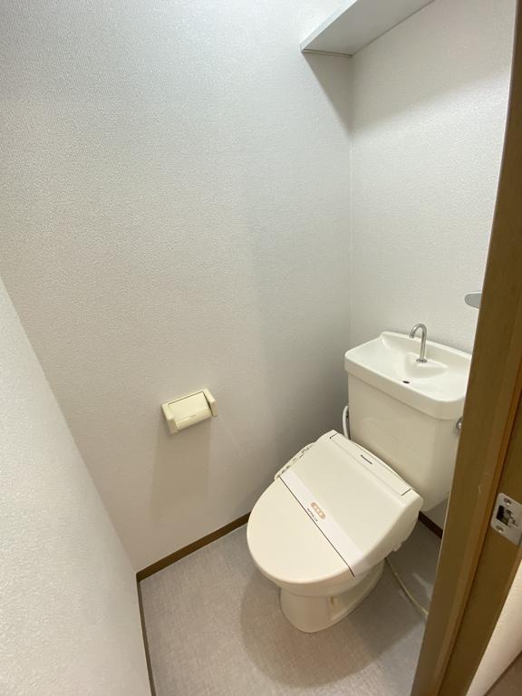 トイレ　他部屋の参考写真です