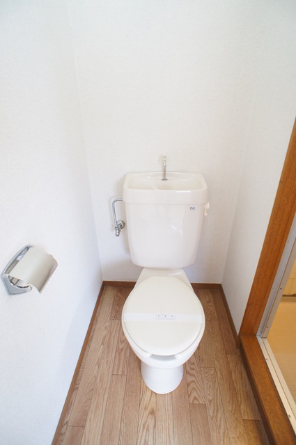 トイレ　バストイレ別なので毎日快適にお過ごしいただけます♪