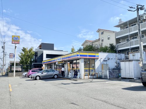 【静岡市駿河区谷田のアパートのコンビニ】