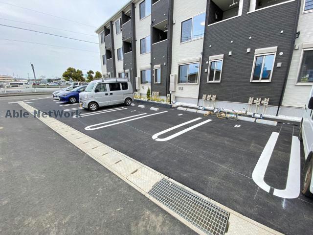 駐車場　駐車場