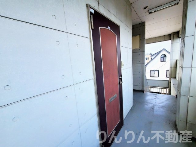 玄関　収納もある玄関です