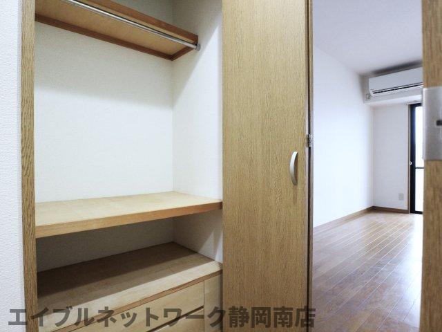 【静岡市駿河区大谷のマンションの収納】