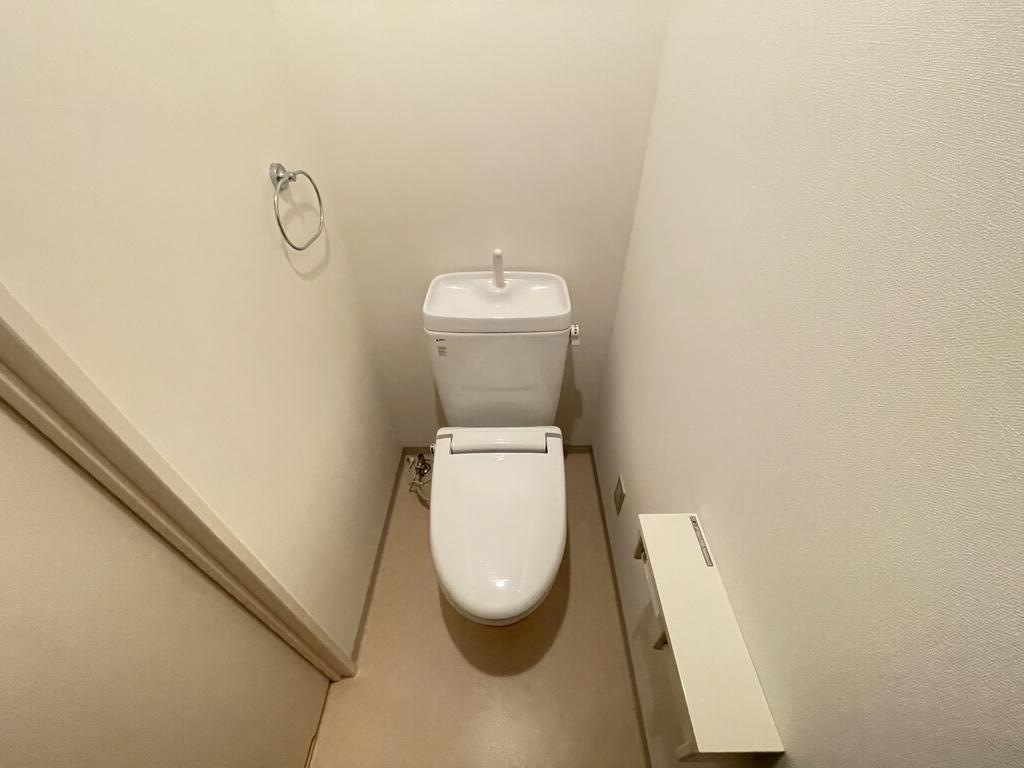 【ソシエ フラッツのトイレ】